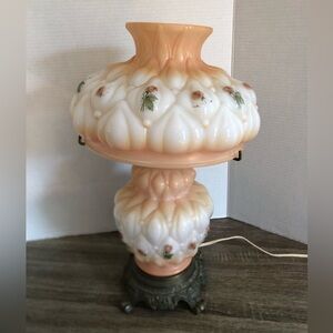 Vtg Quilted Three Way Hurricane Lamp